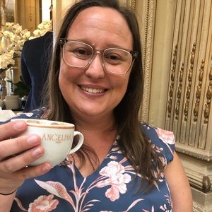 Meet your Posher, Lisa